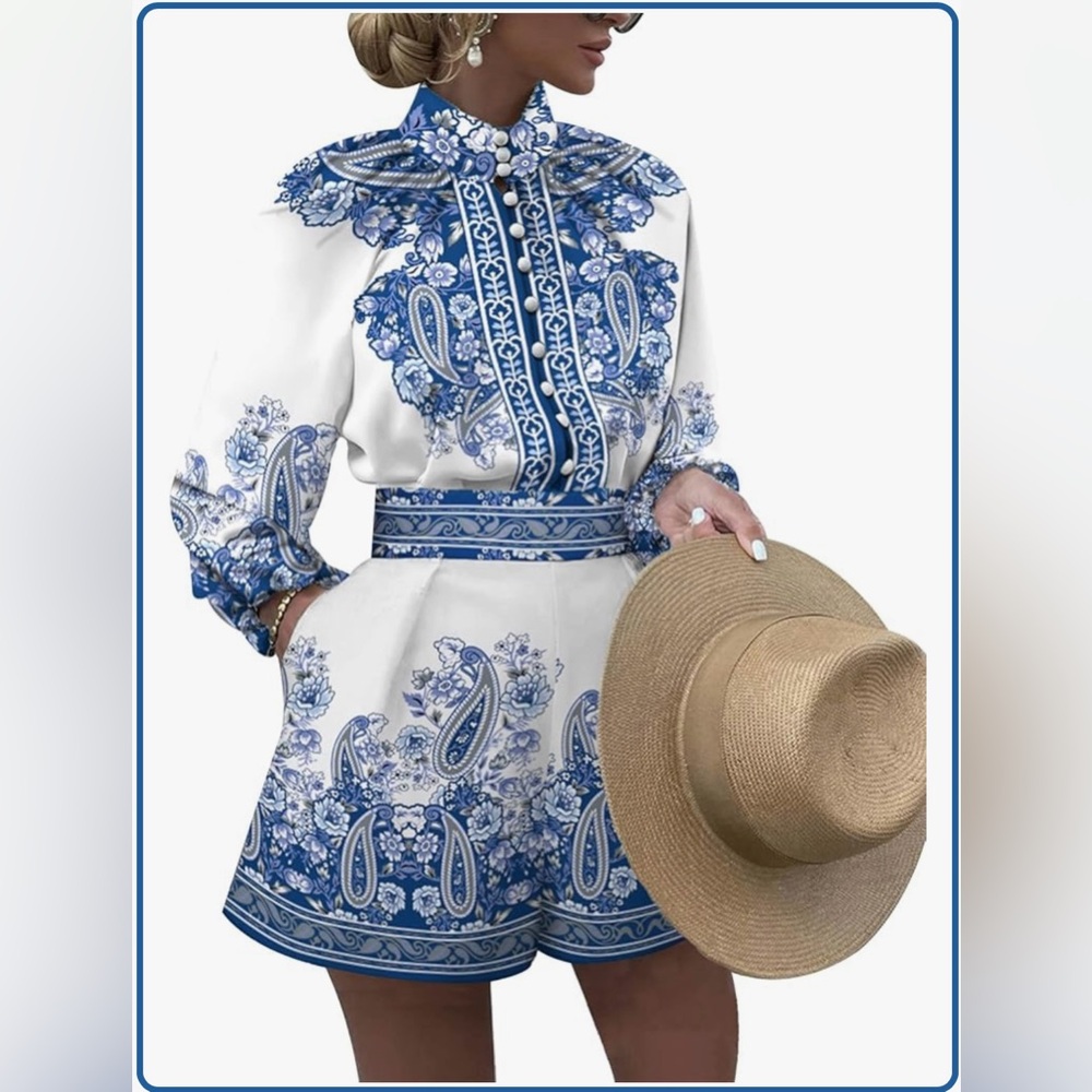 Blue and White 2 Piece Set